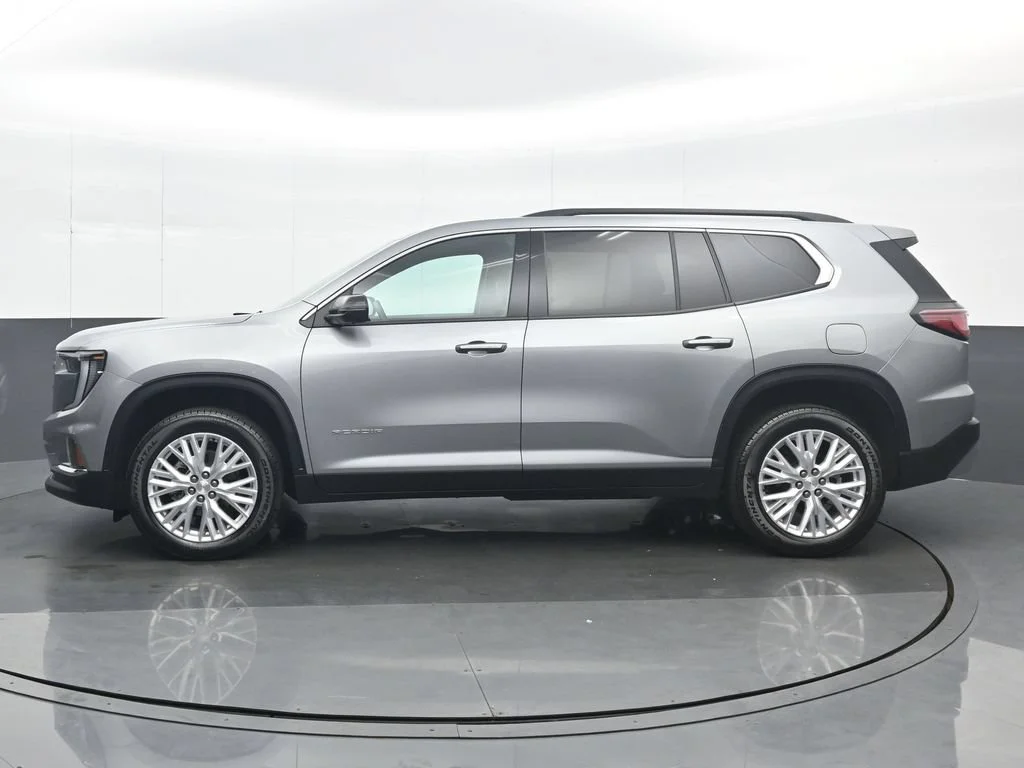 Used 2026 Silver GMC Elevation image 3