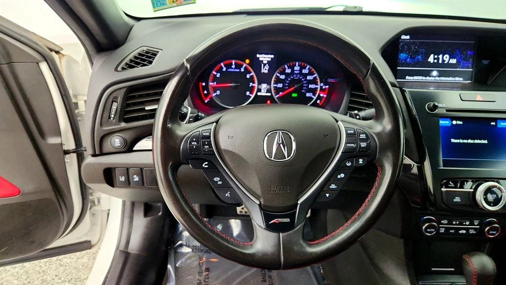 Used 2020 Platinum White Pearl Acura Sedan w/Premium/A-Spec Pkg image 14
