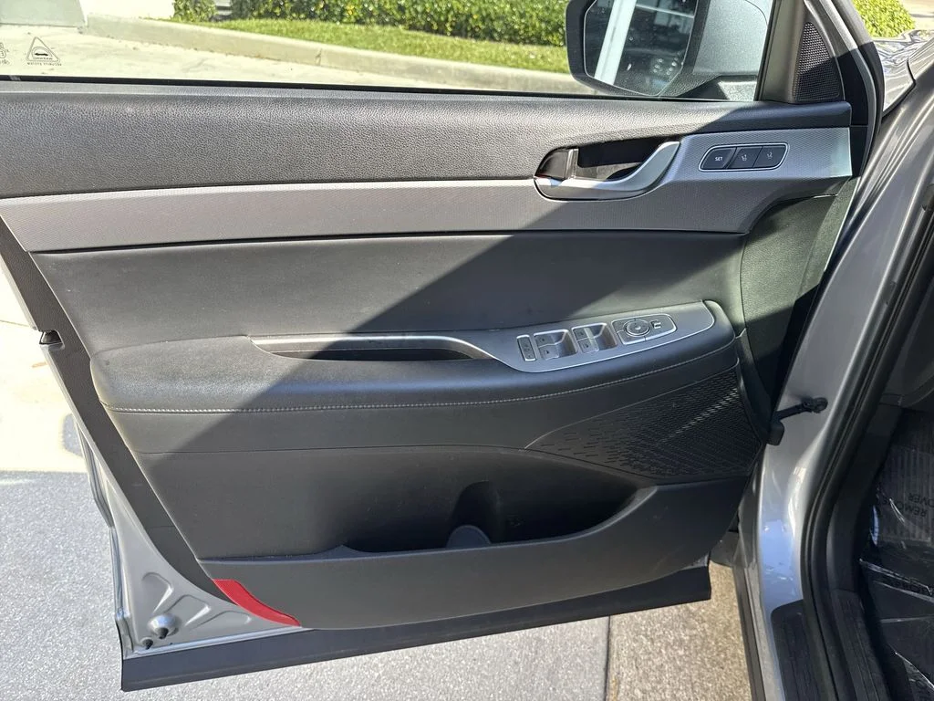 Used 2020 Silver Hyundai SEL image 39