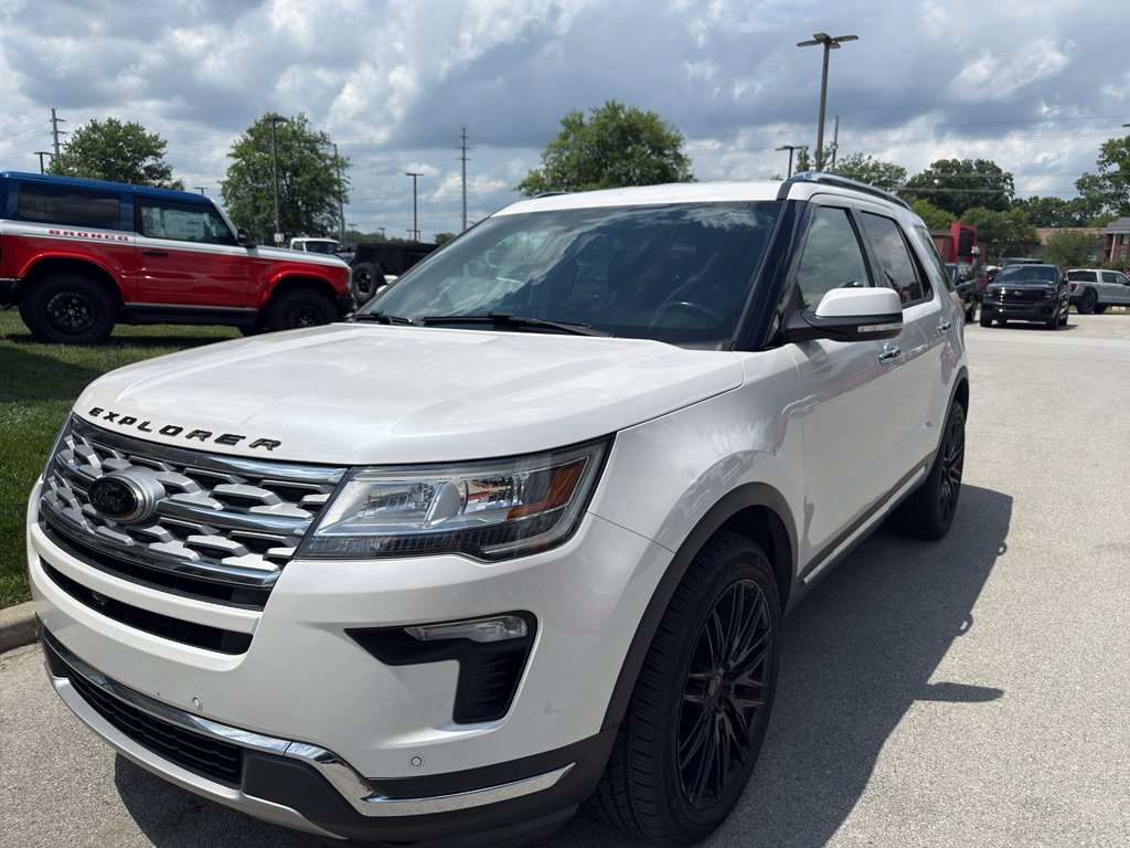 Used 2018 White Platinum Metallic Tri-Coat Ford Limited image 2