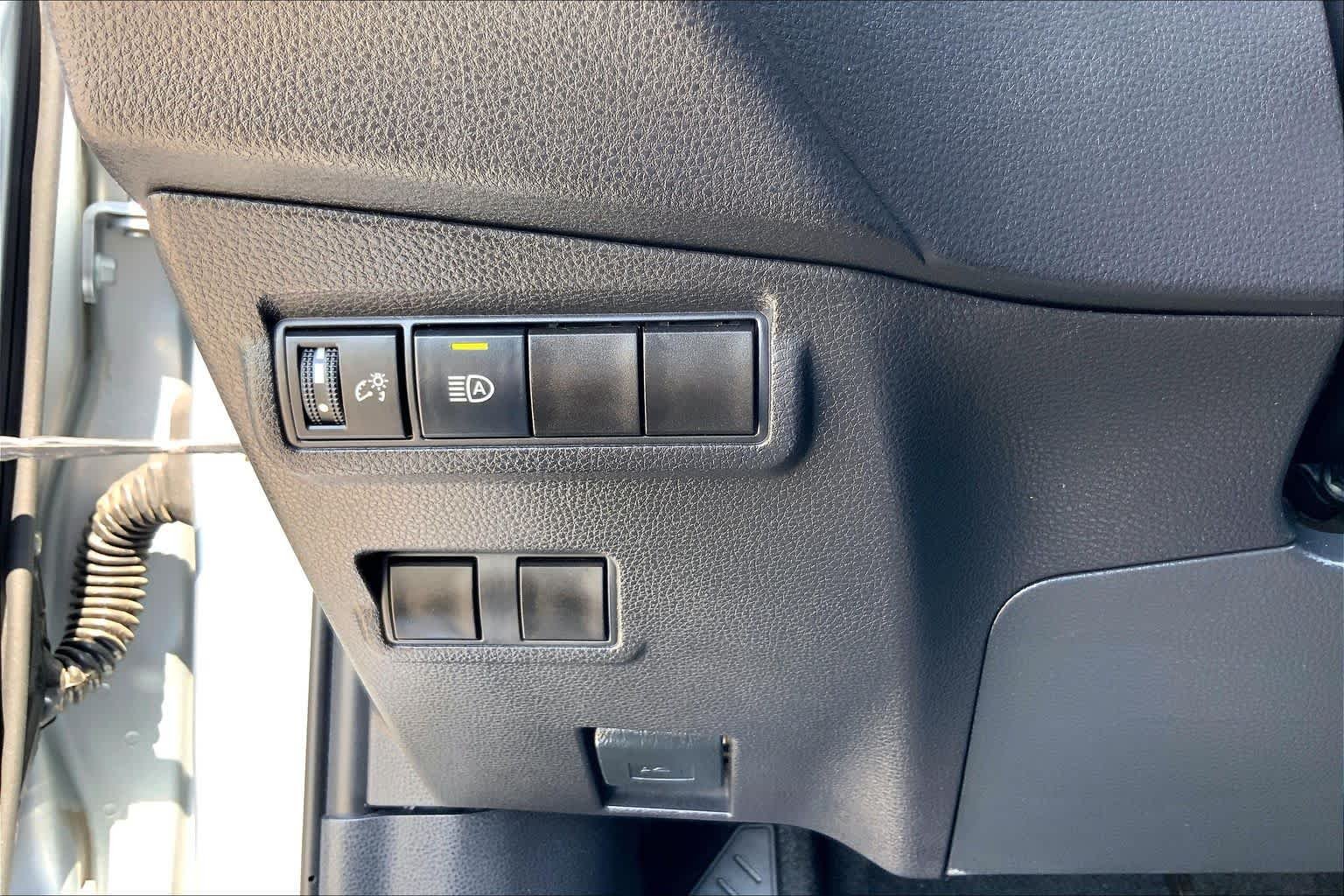 Used 2025 Sonic Silver Toyota XLE image 33