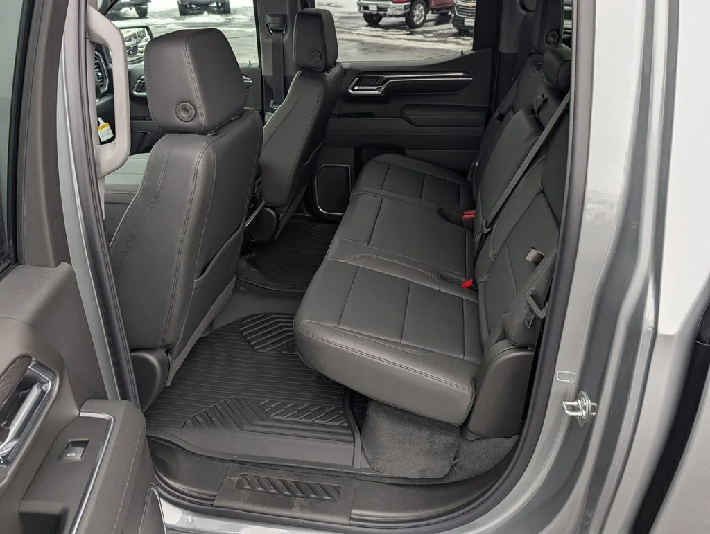 2026 Chevrolet Silverado 1500 LTZ - Photo 7