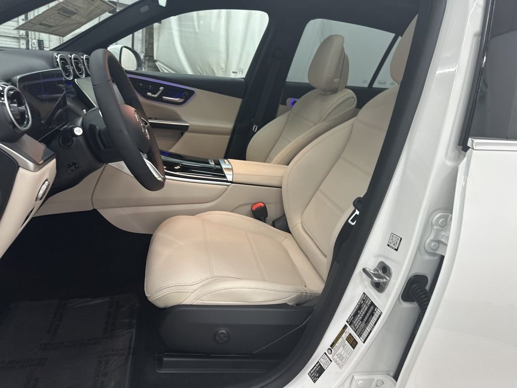 Used 2026 White Mercedes-Benz GLC 300 image 18