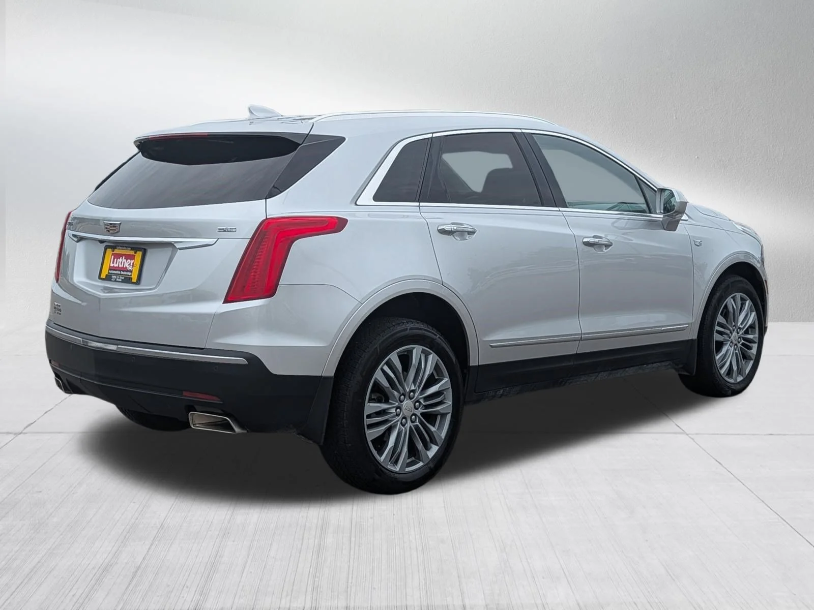 Used 2017 Radiant Silver Metallic Cadillac Premium Luxury AWD image 7
