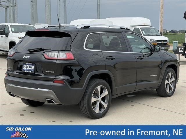 Used 2020 Diamond Black Crystal Pearlcoat Jeep Limited image 4