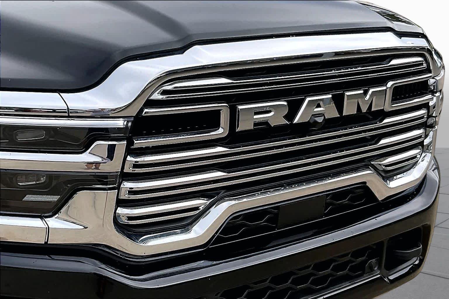 Used 2026 Diamond Black Crystal Pearlcoat Ram Laramie image 29