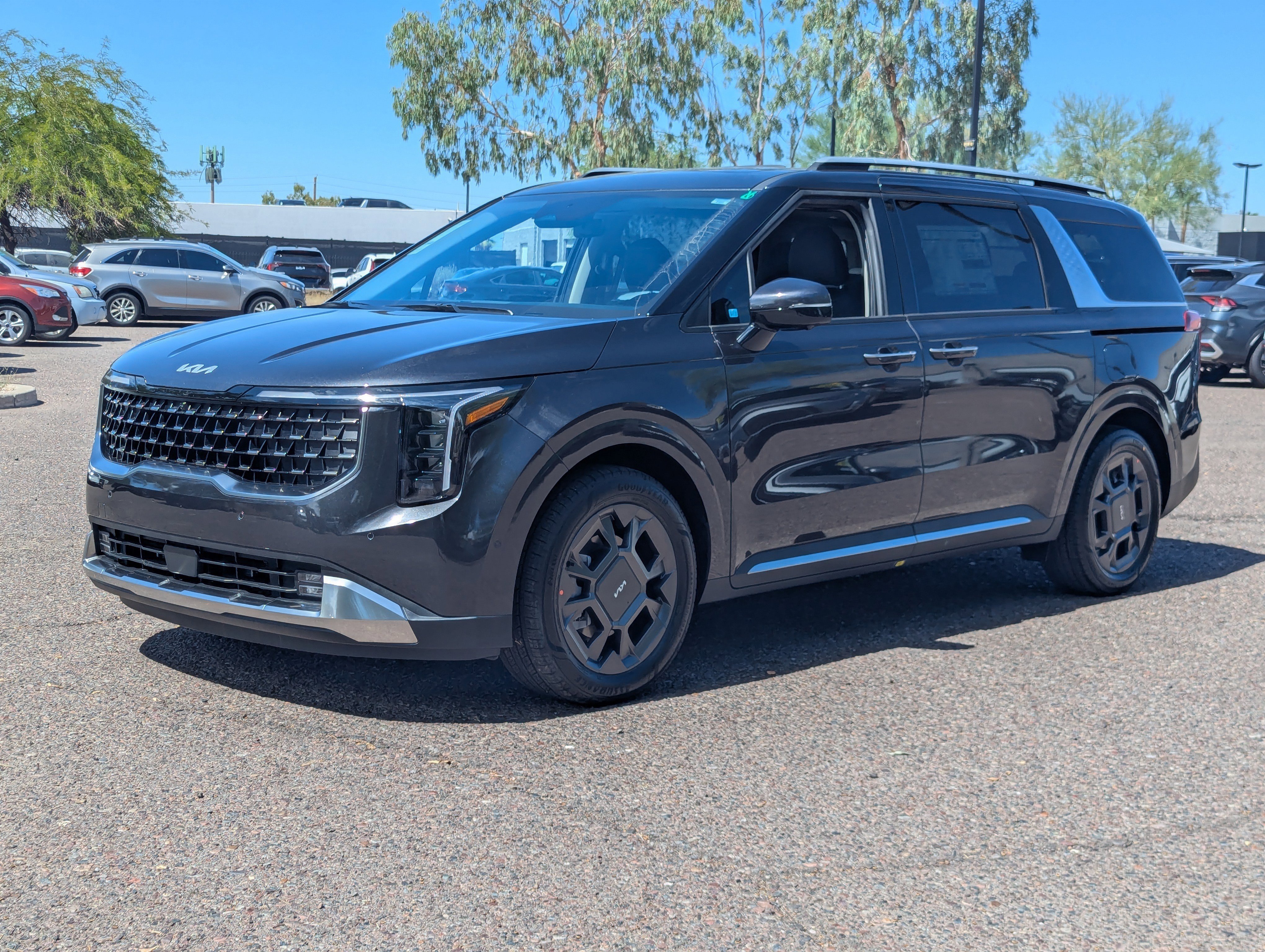 2026 Kia Carnival SX - Photo 6