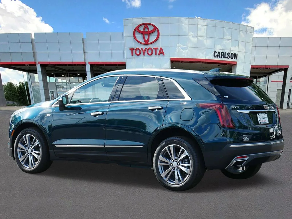 Used 2025 Green Cadillac Premium Luxury image 6