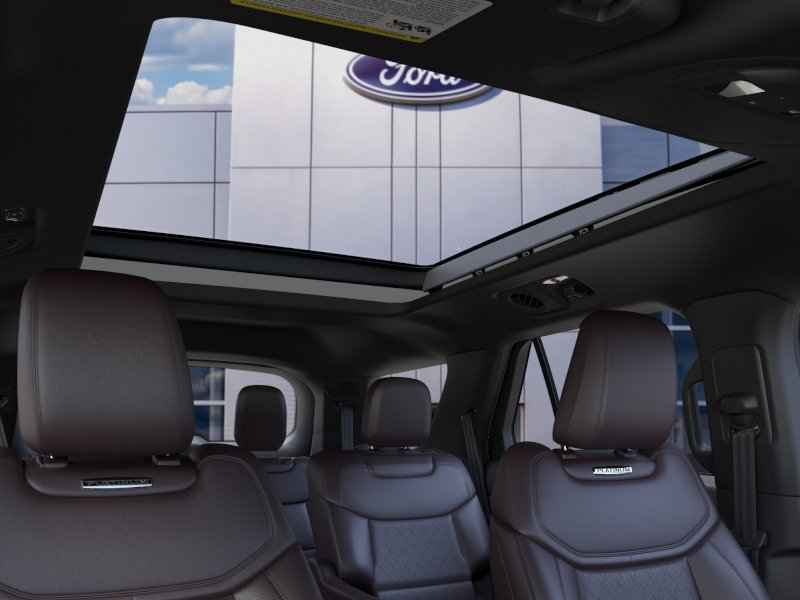 New 2026 Star White Metallic Tri-Coat Ford Platinum™ image 35
