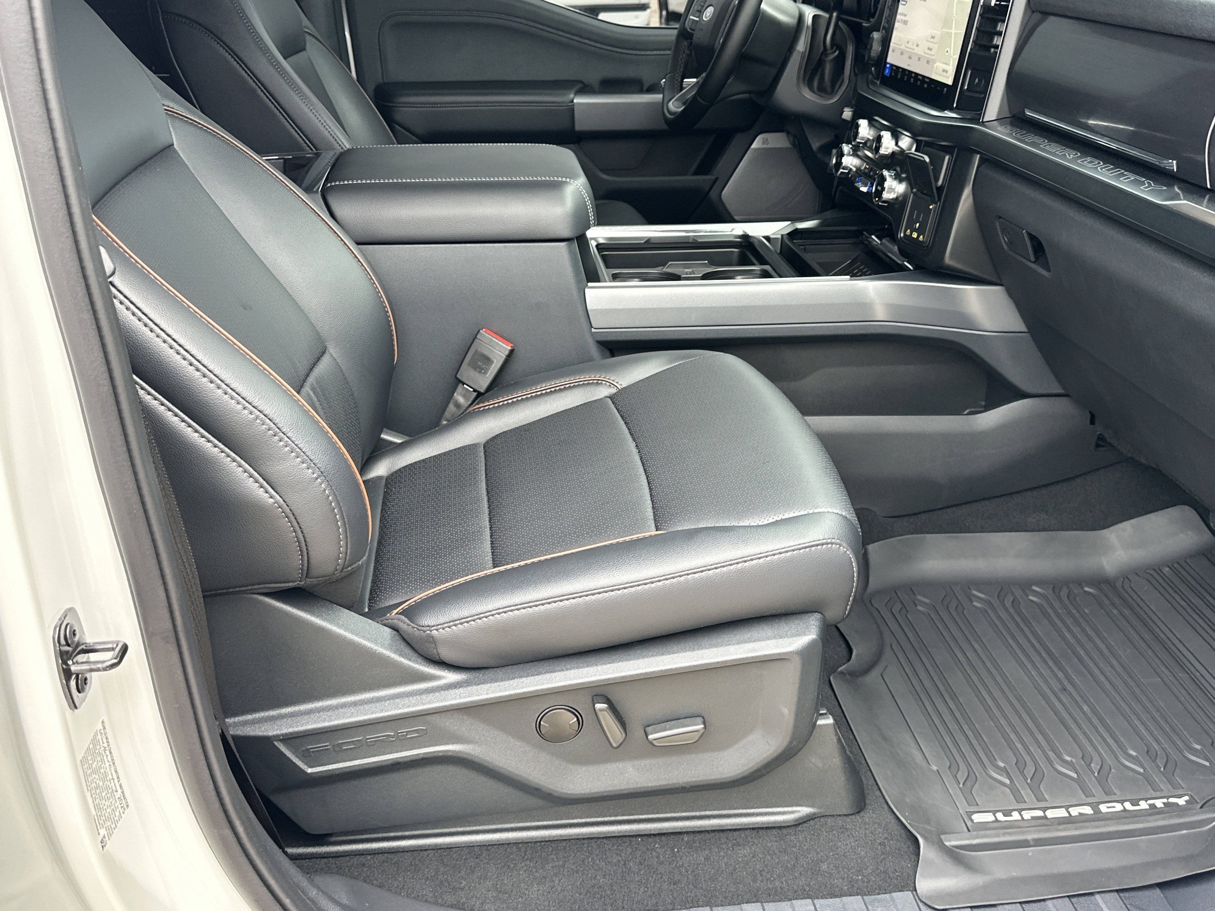 2025 Ford F-350 Super Duty Lariat - Photo 26