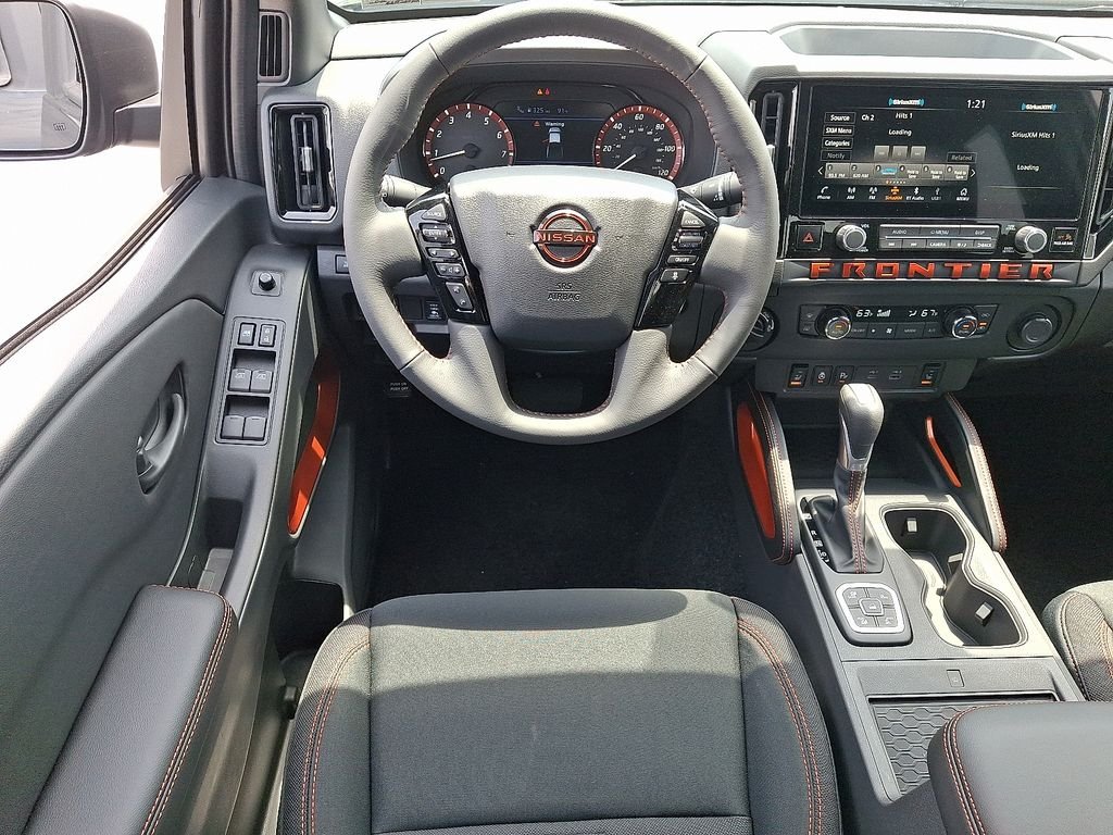 2026 Nissan Frontier — photo 6