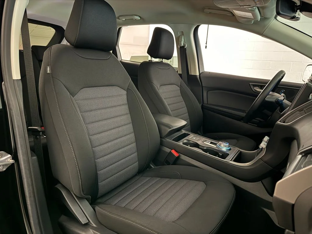 New 2024 Black Ford SE image 25