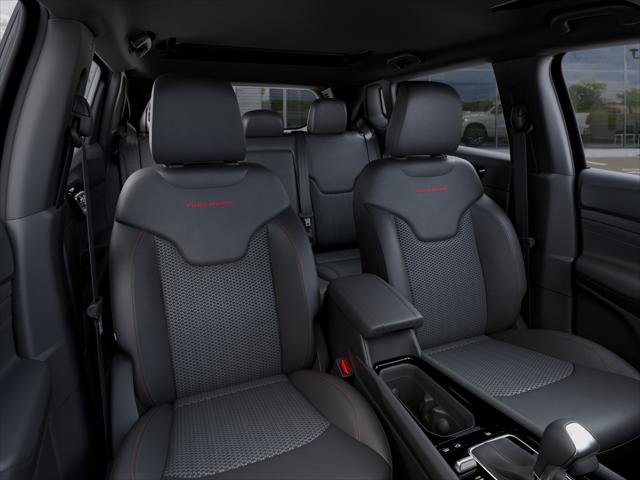 New 2026 Bright White Clear-Coat Exterior Paint Jeep Trailhawk image 42