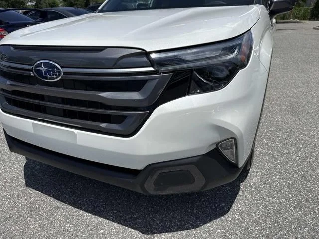 New 2026 CRYSTAL WHITE PEARL Subaru Limited Hybrid image 54