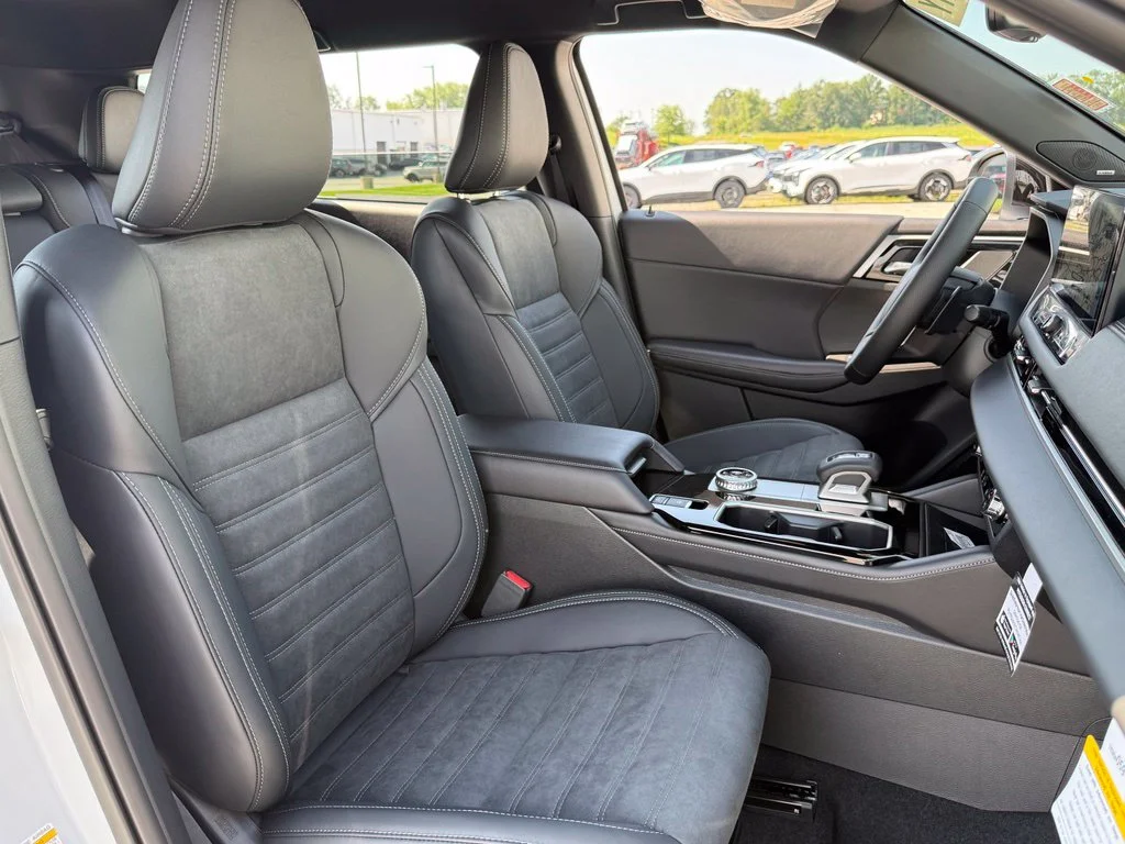 New 2026 White Mitsubishi LE 1.5T S-AWC image 25