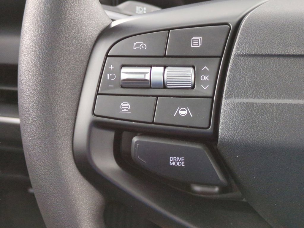 New 2026 Snow White Pearl Kia LXS image 25