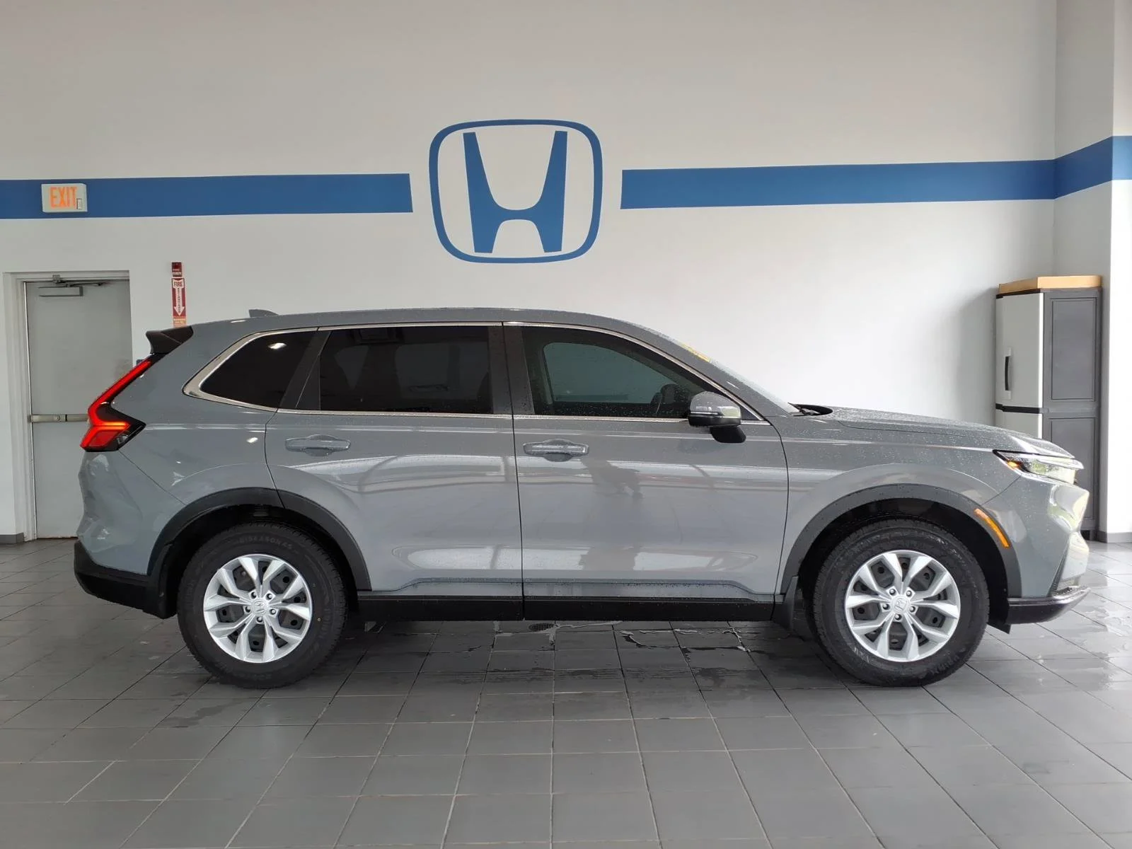 2024 Honda CR-V LX - Photo 36