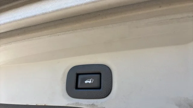Used 2018 Silver Nissan SV image 39