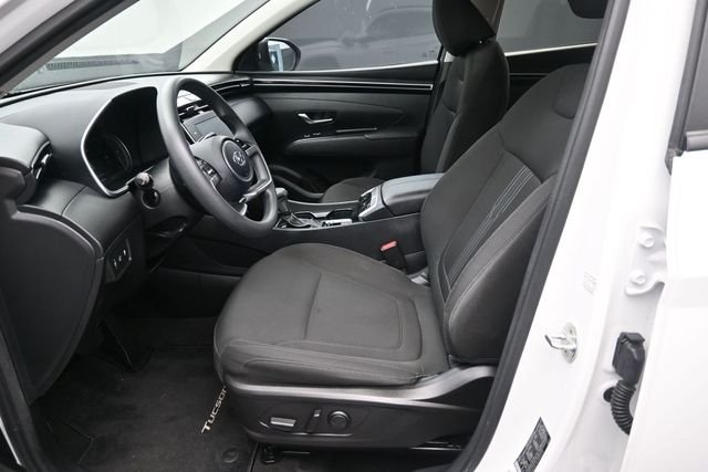 Used 2023 White Hyundai SEL image 21