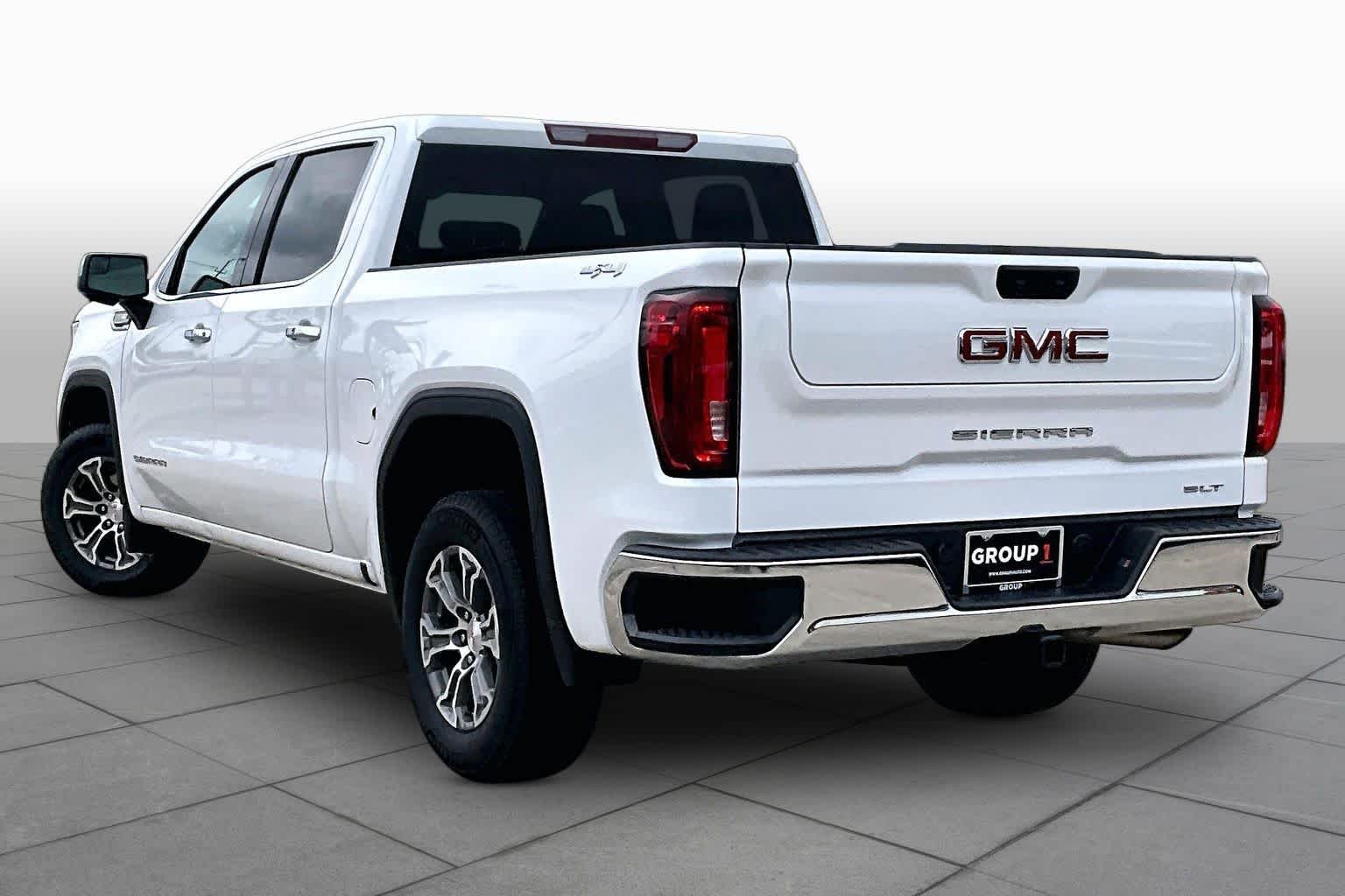 Used 2025 Summit White GMC SLT image 12