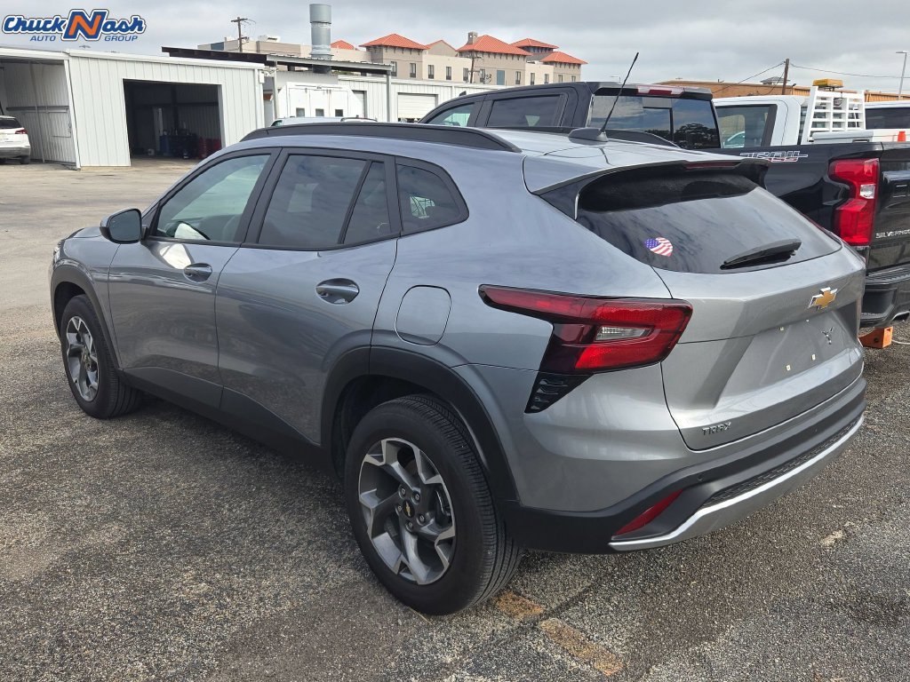 Used 2025 Sterling Gray Metallic Chevrolet LT image 4