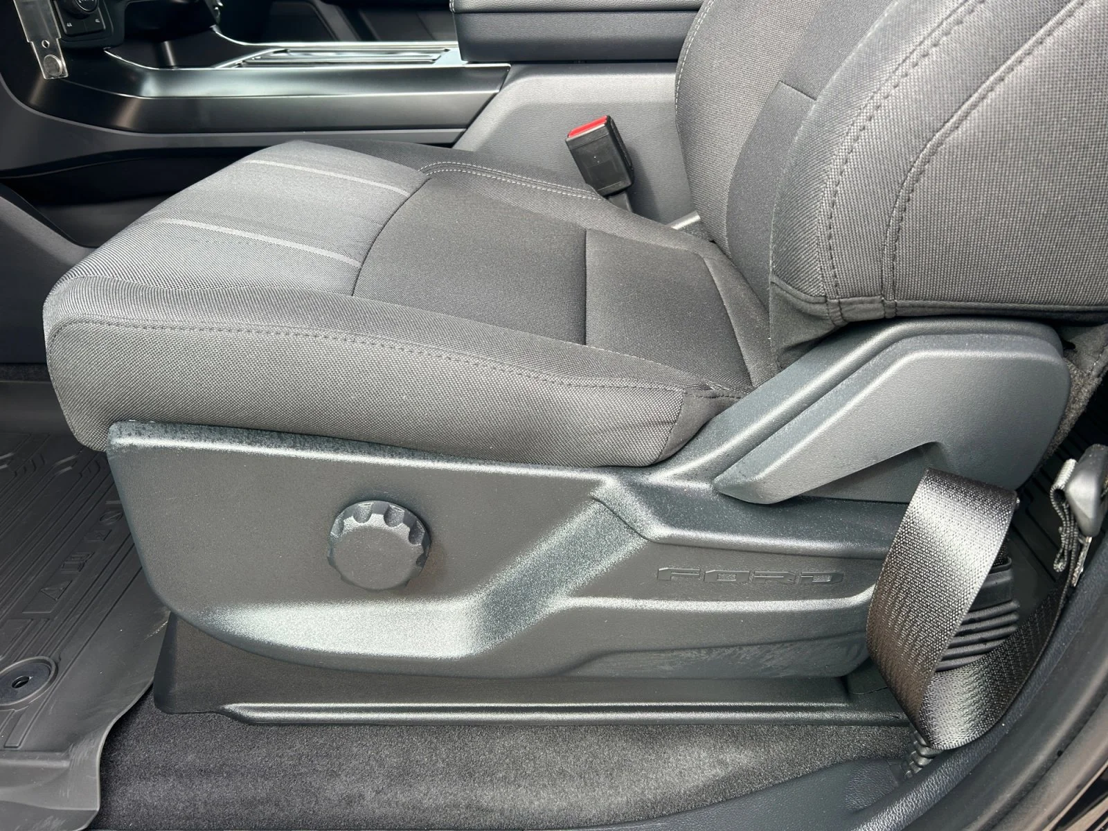 New 2026 Agate Black Metallic Ford STX image 14