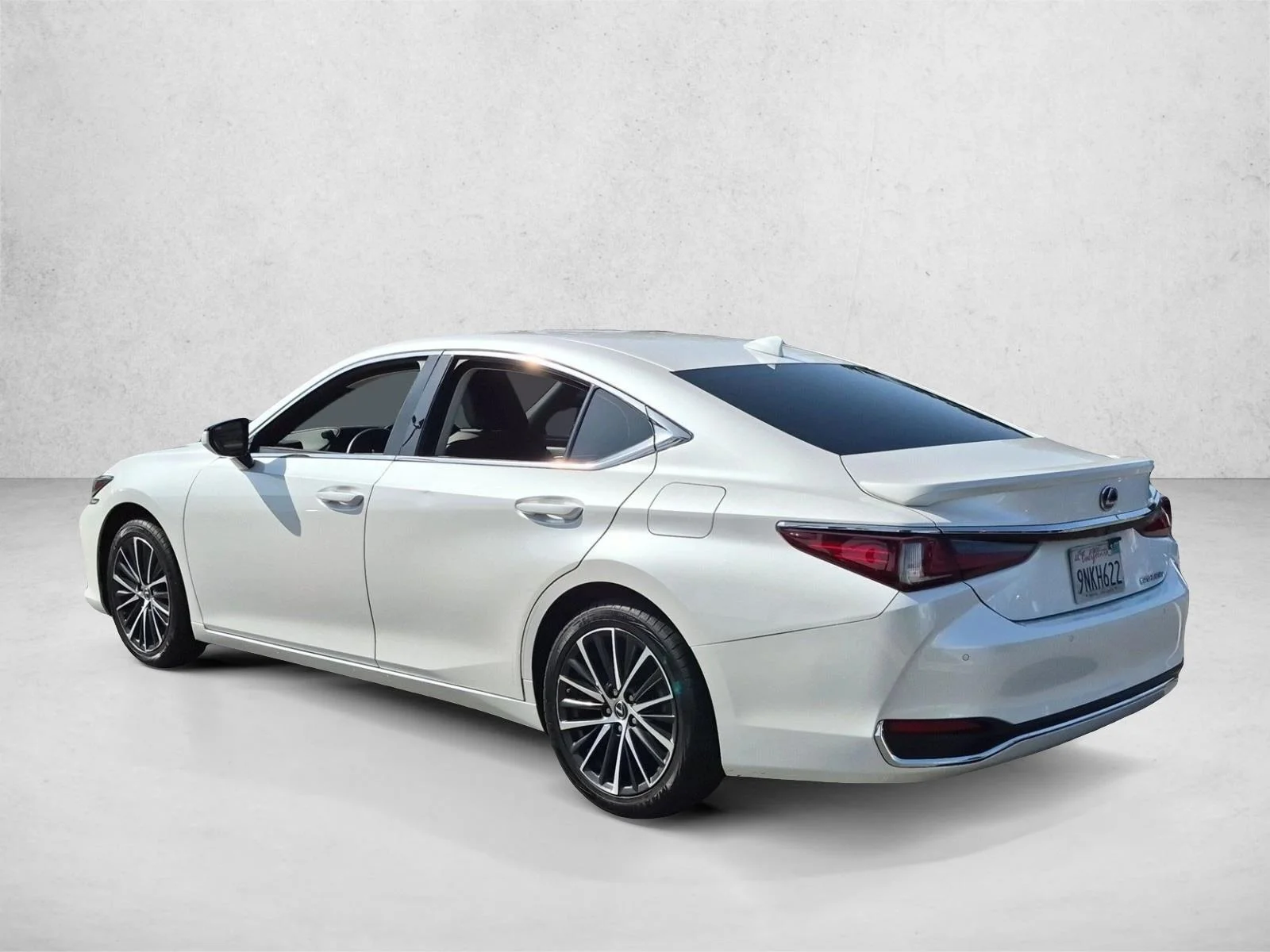 Used 2024 Eminent White Pearl Lexus ES 300h image 8
