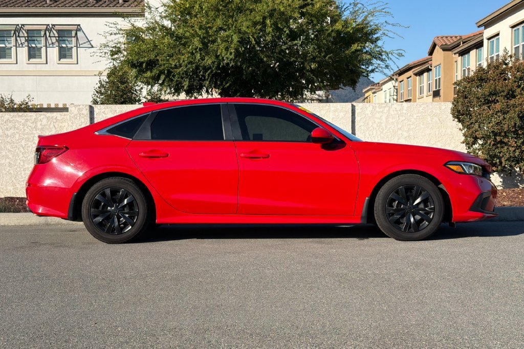 Used 2024 Rallye Red Honda LX image 3