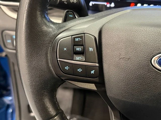 Used 2020 Blue Ford XLT image 16