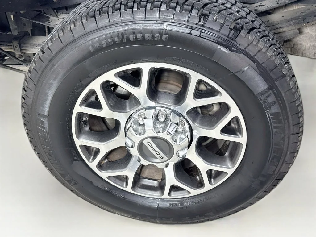 Used 2020 Silver Metallic Ford Lariat image 38