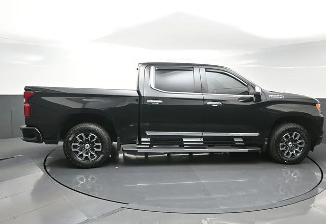 Used 2023 Black Chevrolet High Country image 8