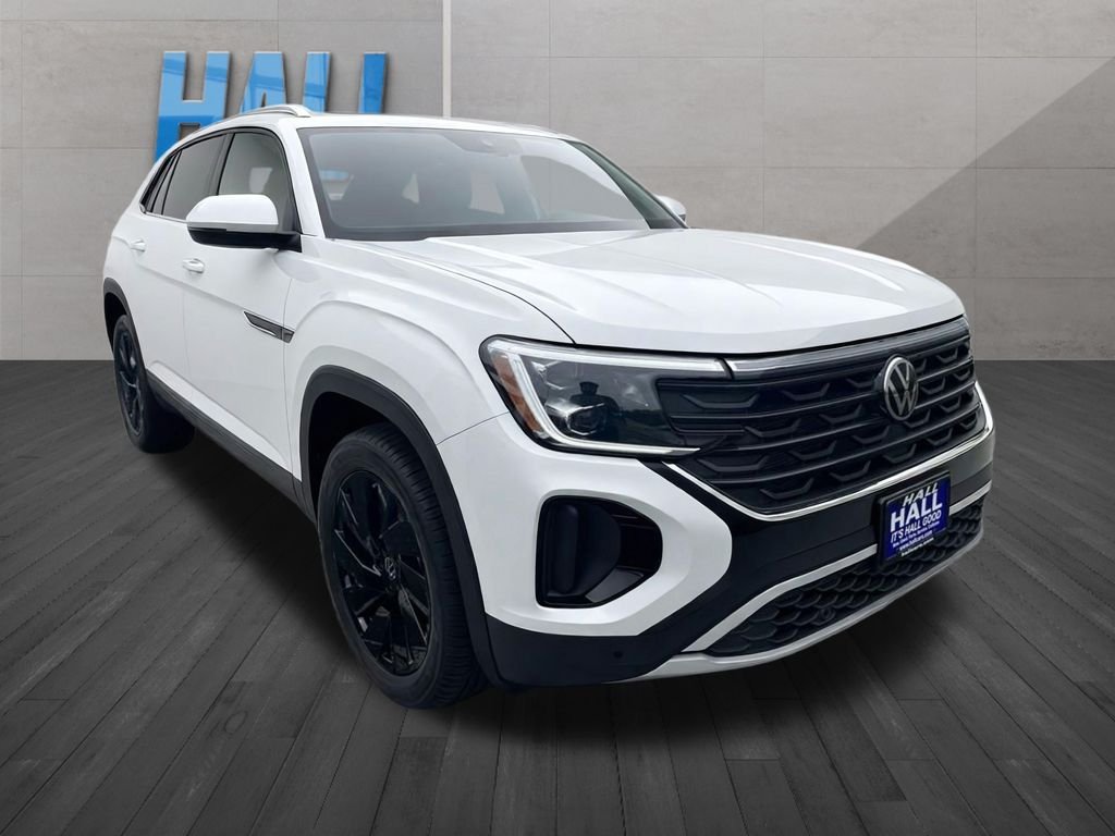 New 2026 White/off-white Volkswagen SE w/Technology image 7