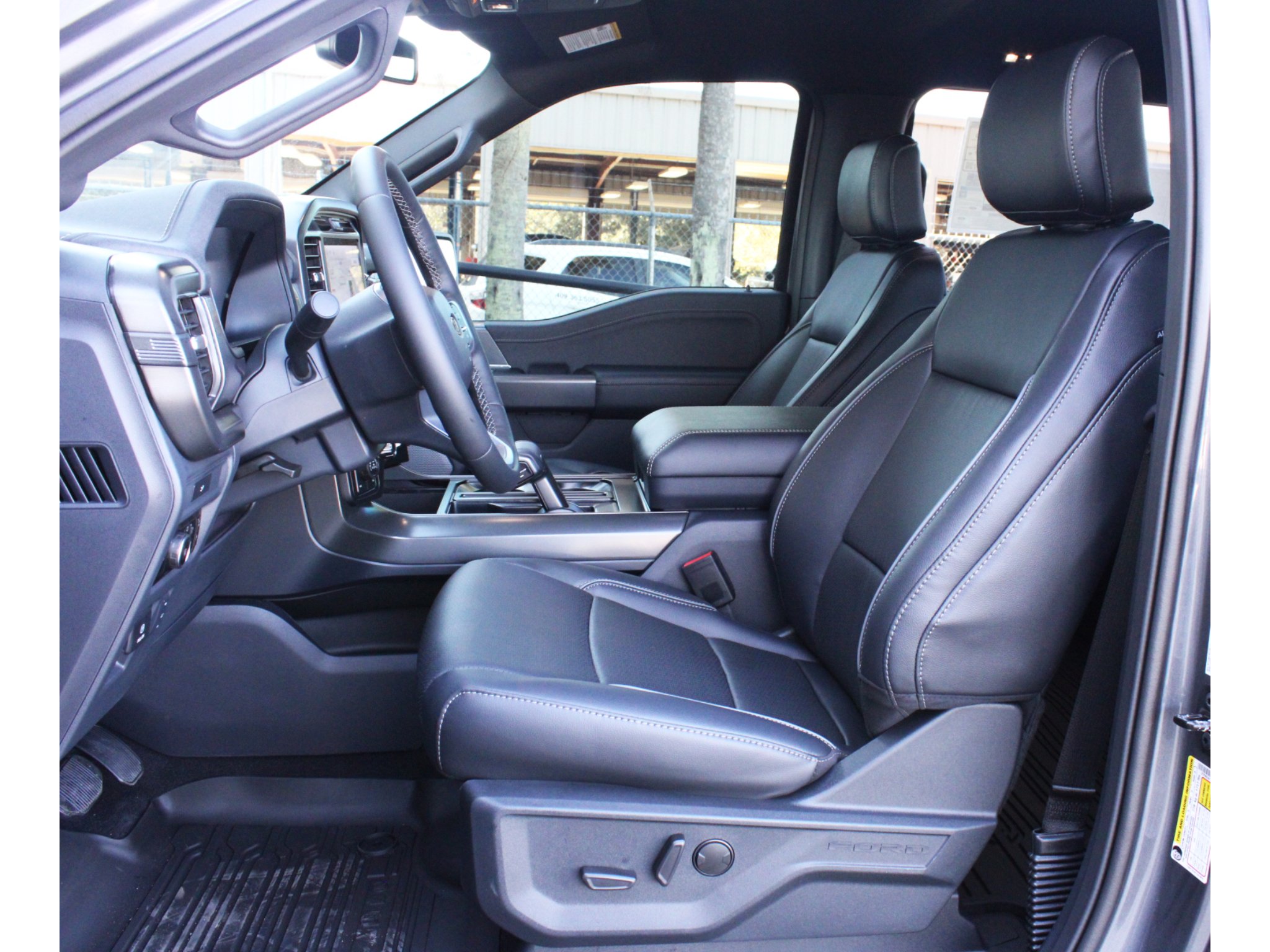 New 2026 Carbonized Gray Metallic Ford LARIAT image 4