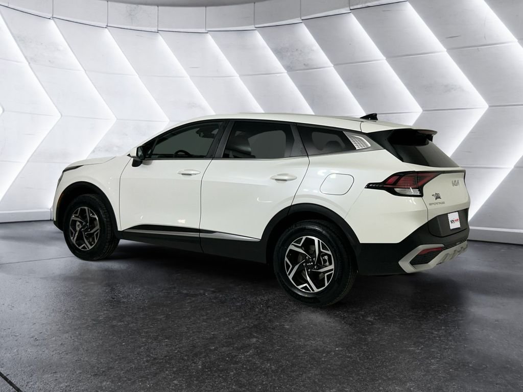 Used 2024 White Kia LX image 6
