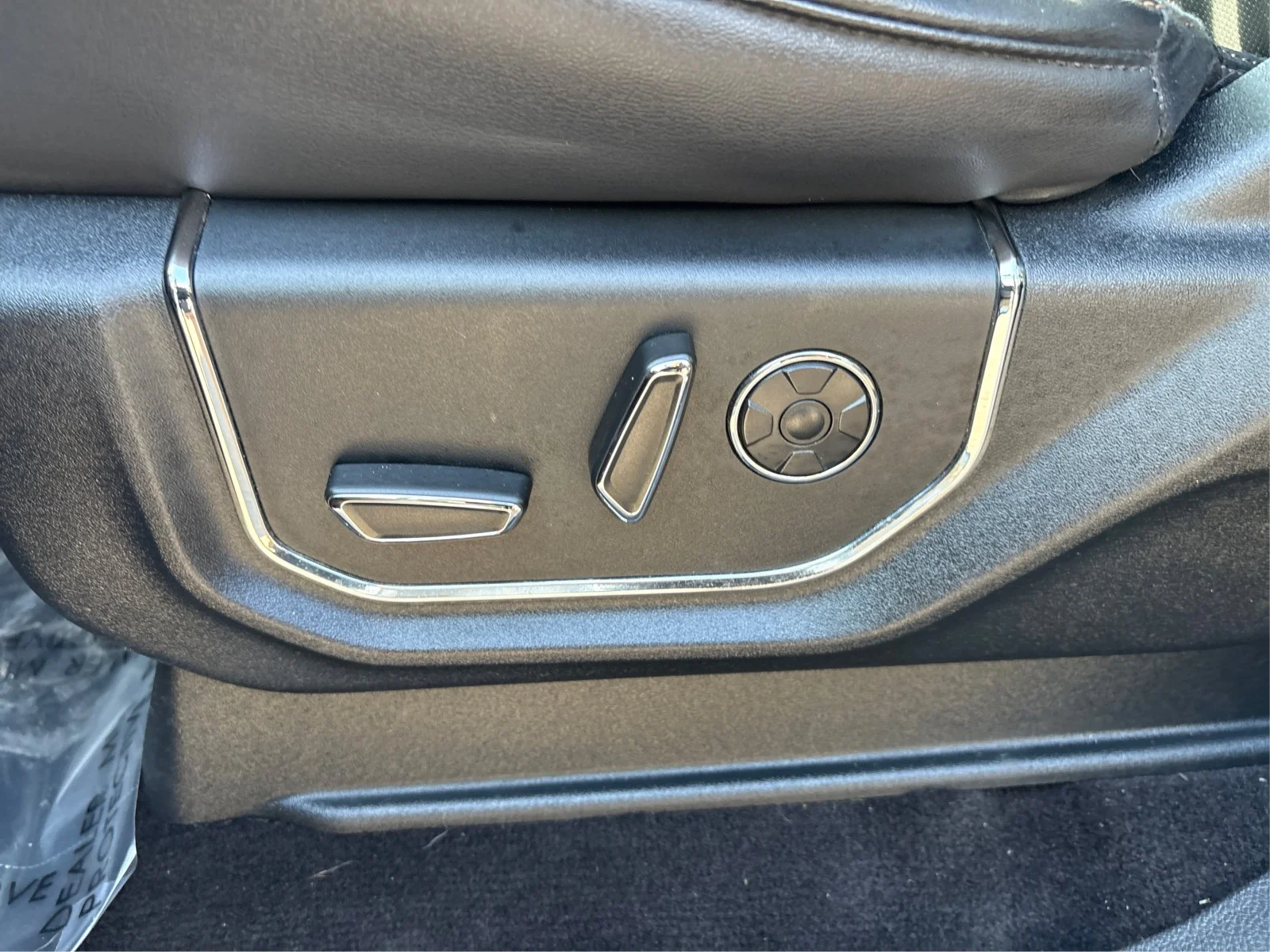 Used 2018 Black Ford Platinum image 18