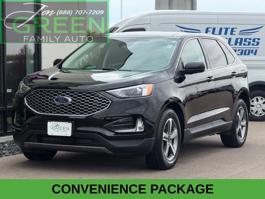 Used 2024 Black Ford SEL image 1