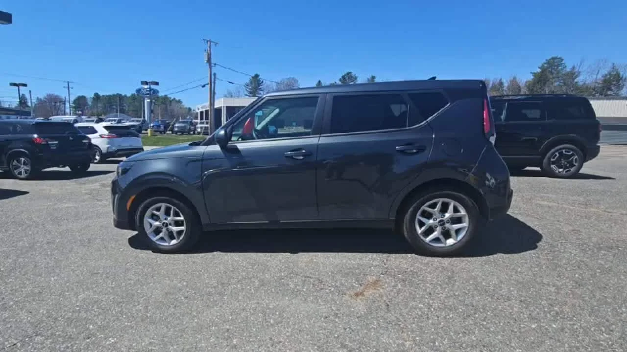 Used 2025 Gray Kia LX image 6