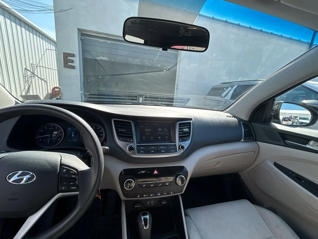 Used 2018 Black Hyundai SEL image 13