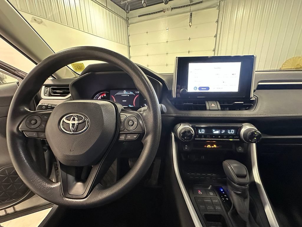Used 2025 Silver Toyota XLE image 33