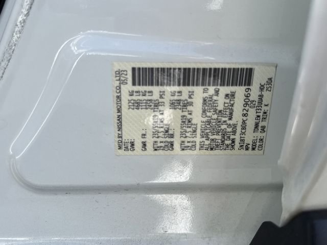 Used 2023 White Nissan SL image 32