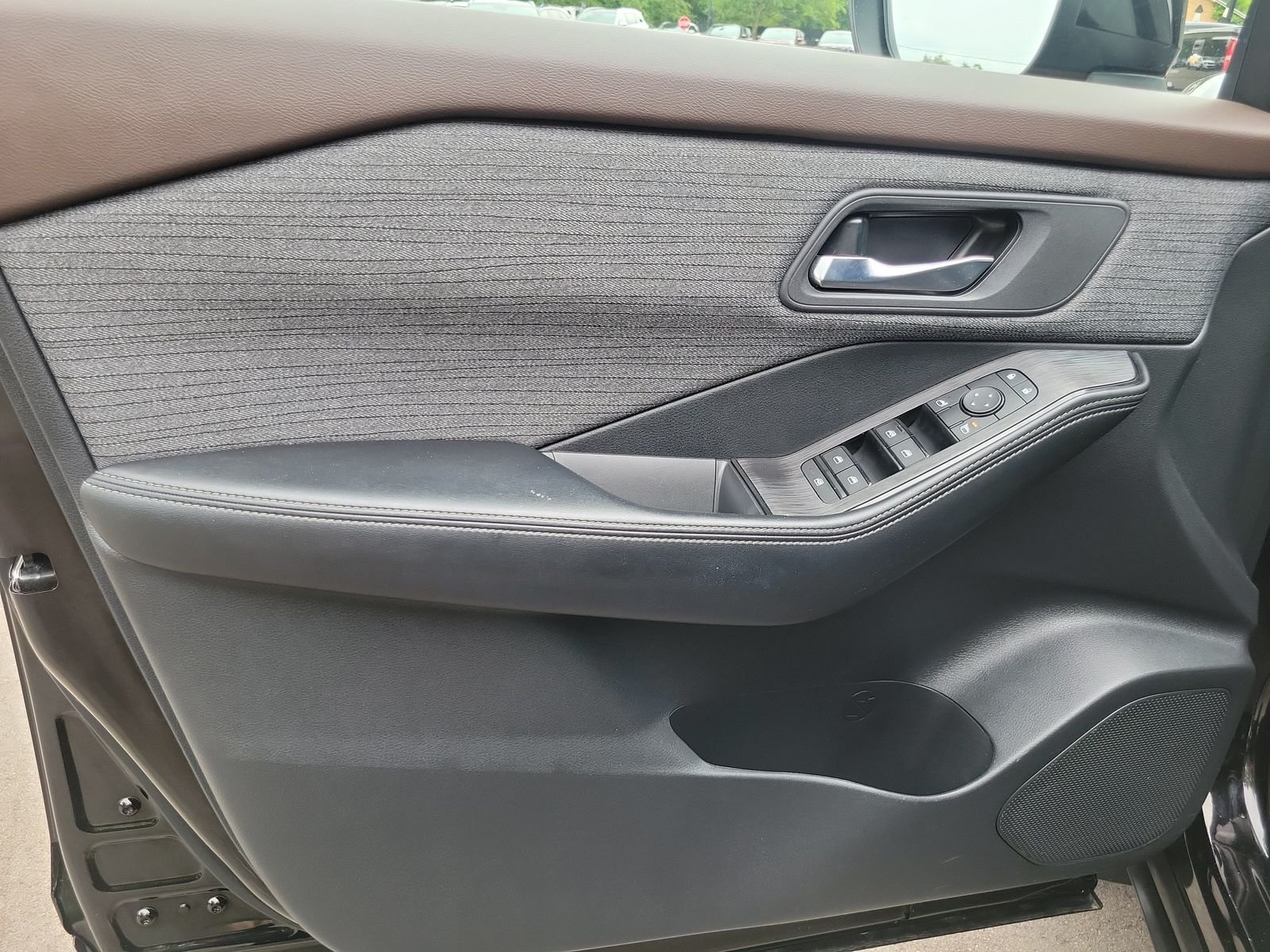 Used 2023 Black Nissan SV image 7