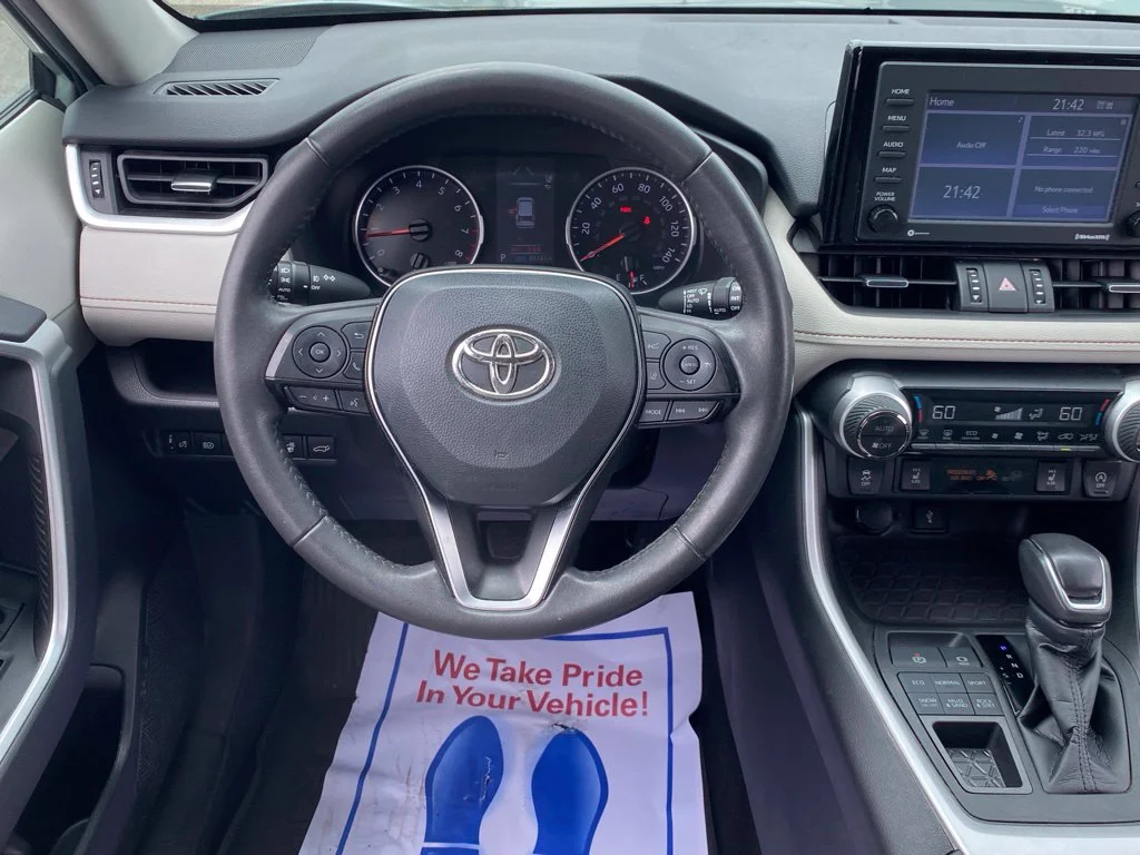 2022 Toyota RAV4 XLE Premium - Photo 9
