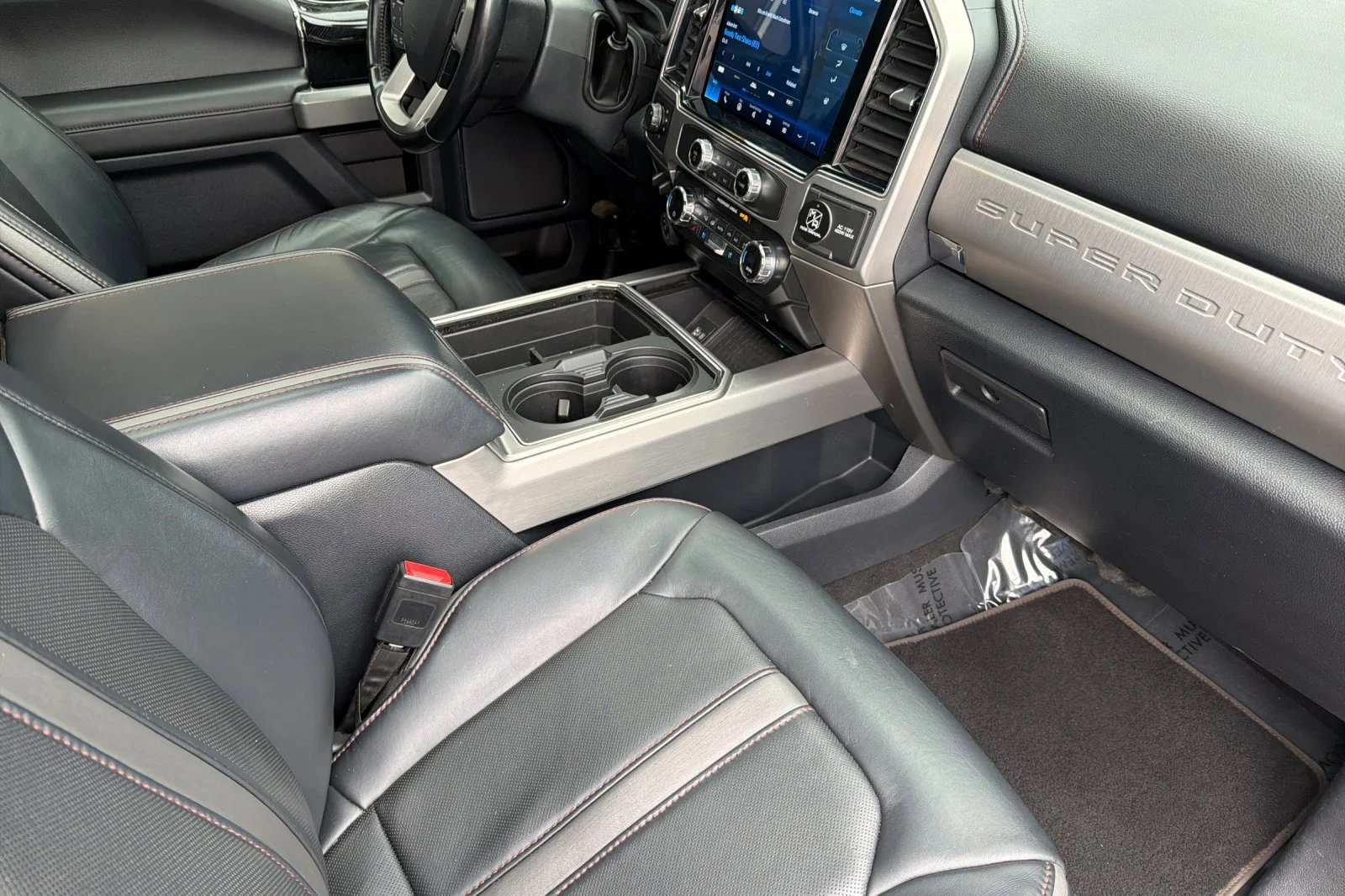 Used 2022  Ford  image 14