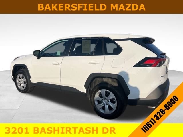 2024 Toyota RAV4 LE photo 3