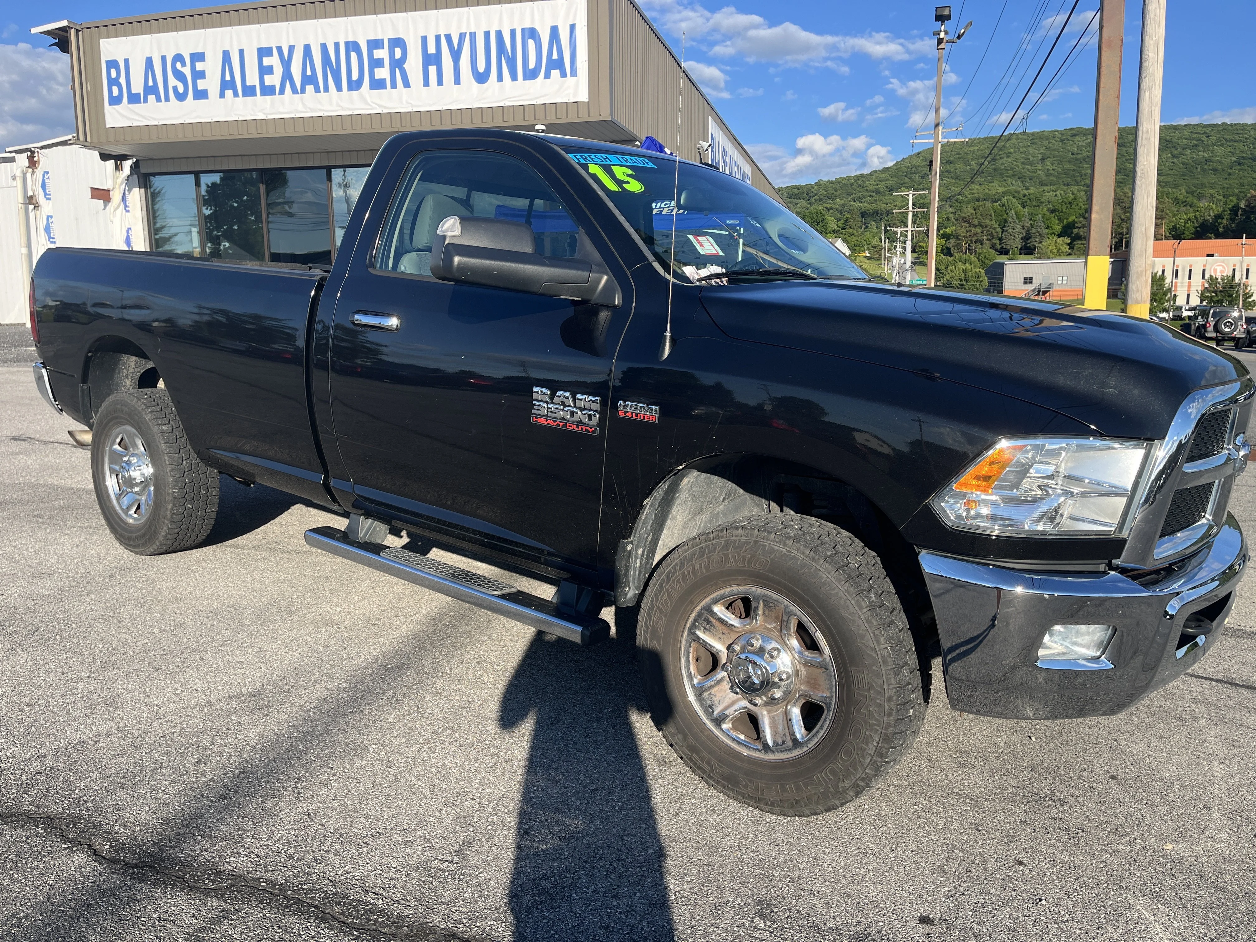 2015 RAM 3500 SLT 4X4 Regular cab's photo