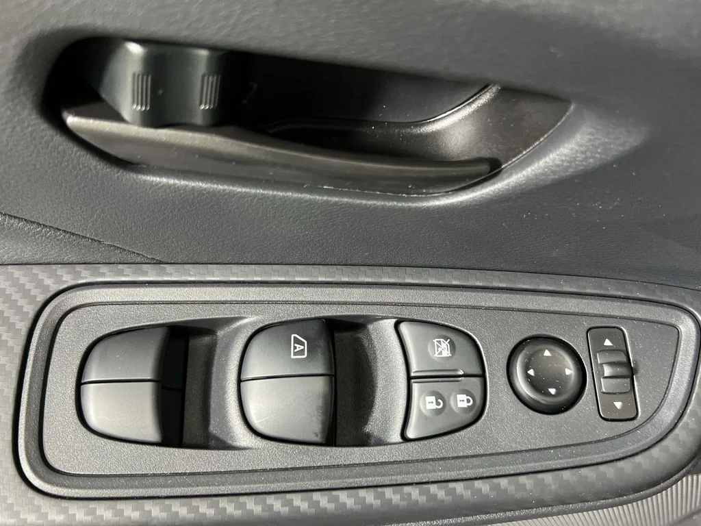 2025 Nissan Versa Sedan S - Photo 15