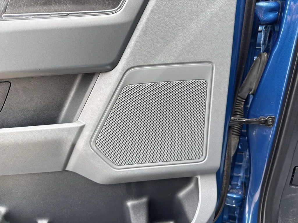 Used 2024 Atlas Blue Metallic Ford XLT image 18
