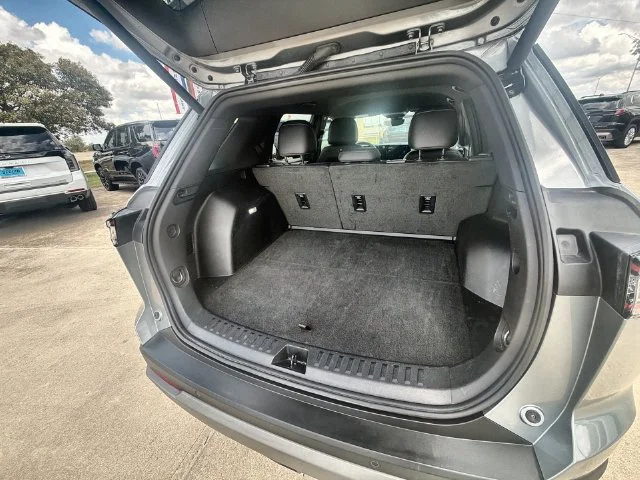 2025 Chevrolet Equinox LT - Photo 25