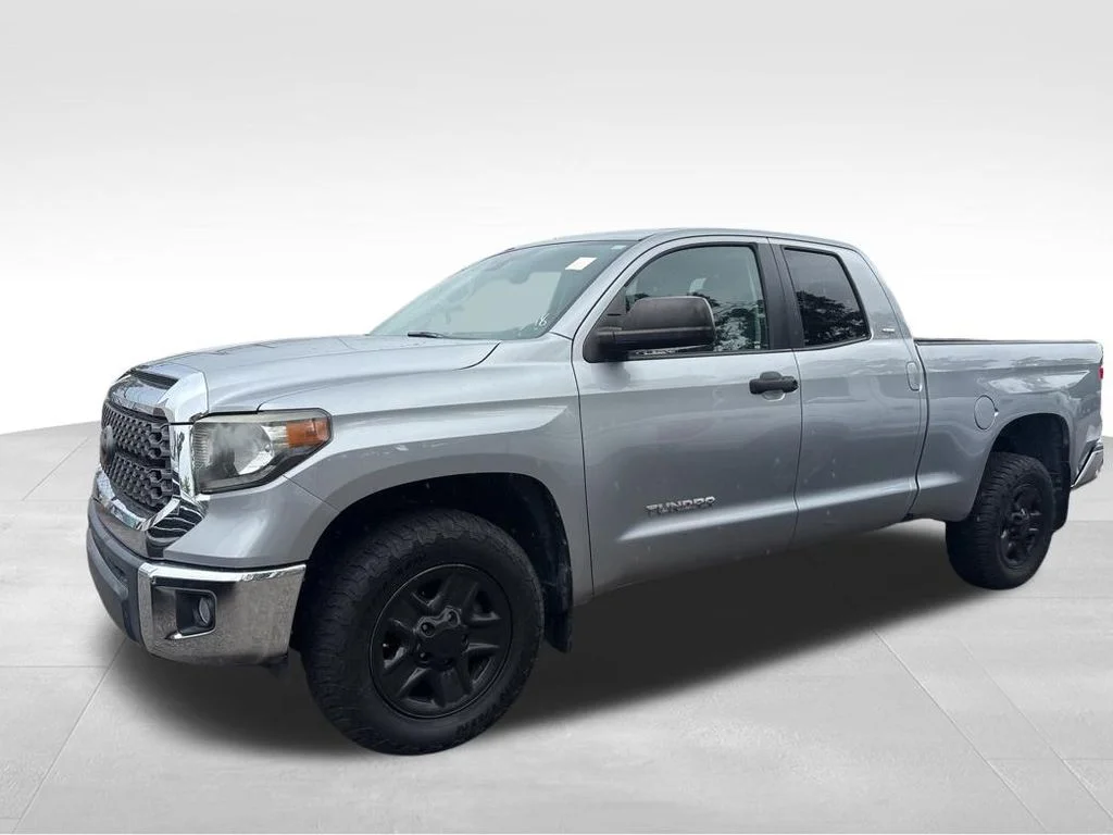 Used 2019 Silver Toyota SR5 image 12