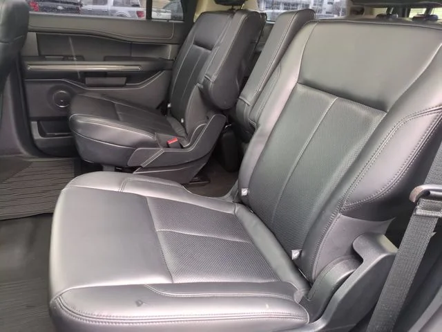 Used 2022 Black Ford XLT image 29